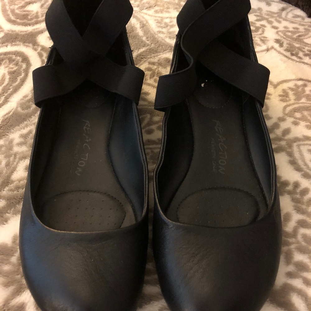 Kenneth Cole Reaction leather ankle strap flats